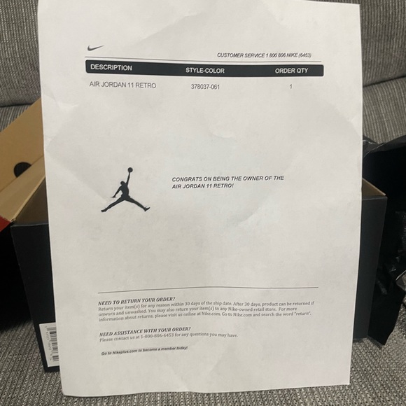 Air Jordan 11 Retro; deadstock - Picture 9 of 9